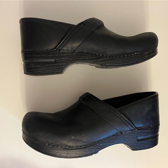 Dansko Professional in Black - Picture 13 of 16